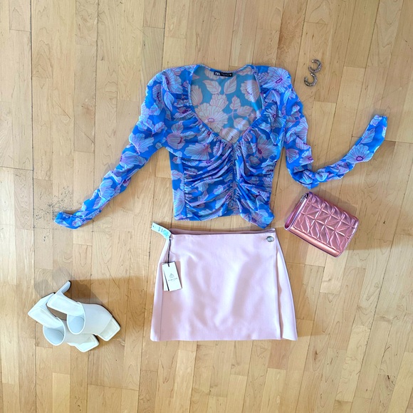 Aritzia Babaton ‘Madden skirt’. Poetic Pink. Size 4 - Picture 4 of 5